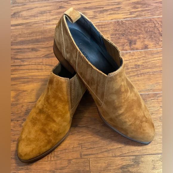 Vaneli Ankle Boots, Booties. - Picture 1 of 7